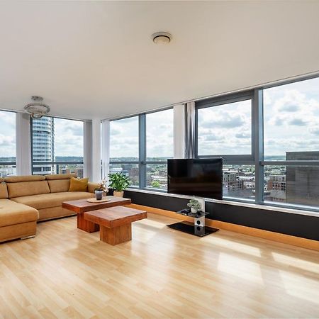 Leeds Most Stunning Penthouse! - Sleeps 8 Daire Dış mekan fotoğraf
