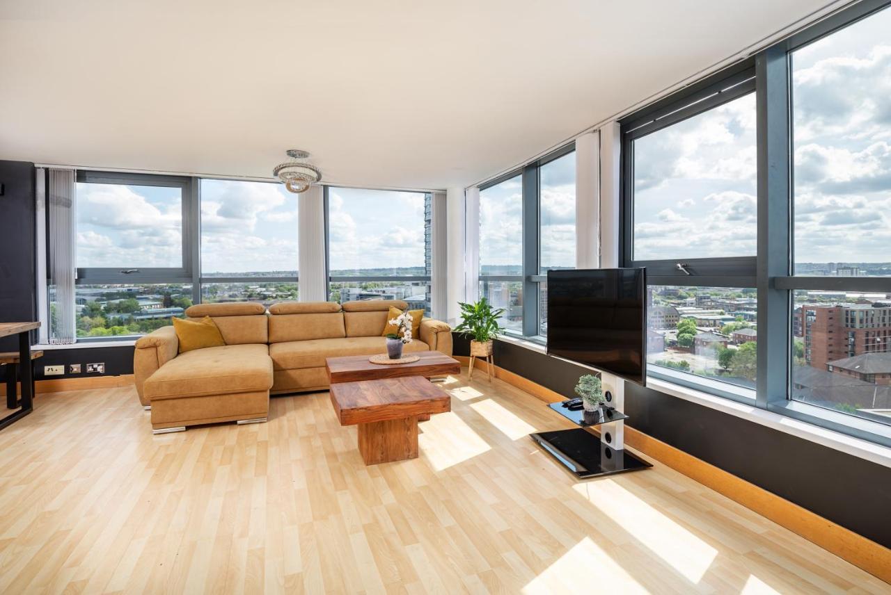 Leeds Most Stunning Penthouse! - Sleeps 8 Daire Dış mekan fotoğraf